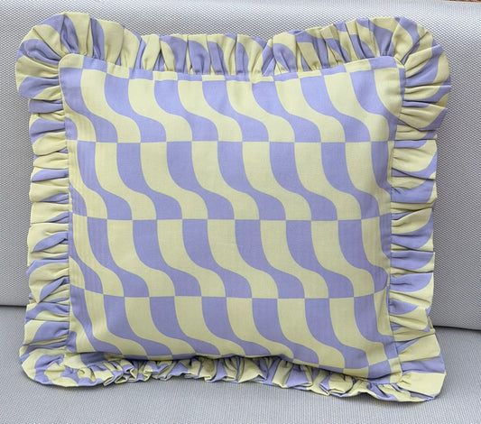 Renkli Fırfırlı Kırlent Kılıfı 50x50